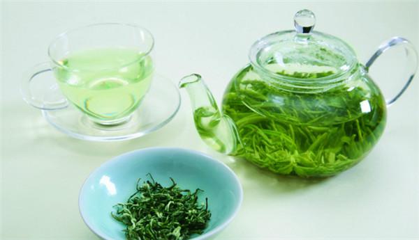 白茶与绿茶的区别（绿茶和白茶哪个好?有什么区别）